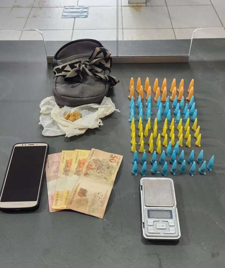 adolescente-que-vendia-drogas-no-bairro-do-cristo-redentor-em-porto-ferreira-e-preso-pela-gcm