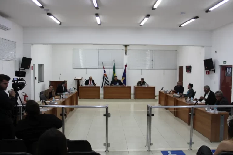 ultima-sessao-antes-do-recesso-sera-nesta-segunda-feira-(18/07),-as-19h