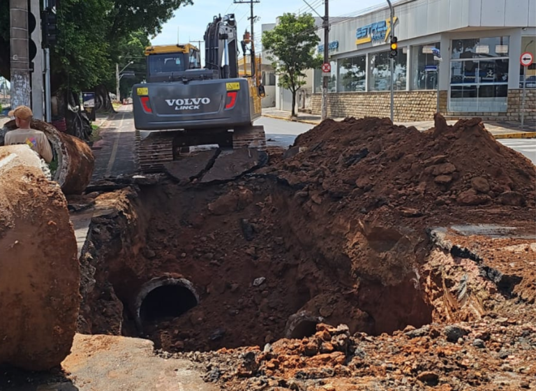 obras-emergenciais-alteram-o-transito-na-avenida-engenheiro-nicolau-de-vergueiro-forjaz