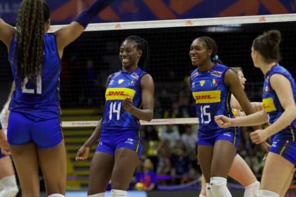 Terceiro dia da VNL em Brasília tem zebra búlgara e domínio italiano. Veja vídeo terceiro-dia-da-vnl-em-brasilia-tem-zebra-bulgara-e-dominio-italiano.-veja-video